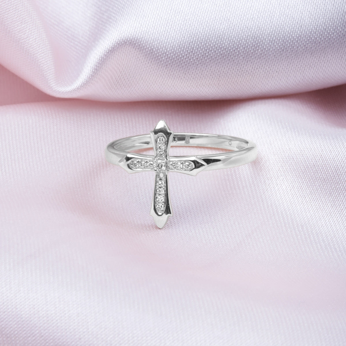 Midevil Cross Ring