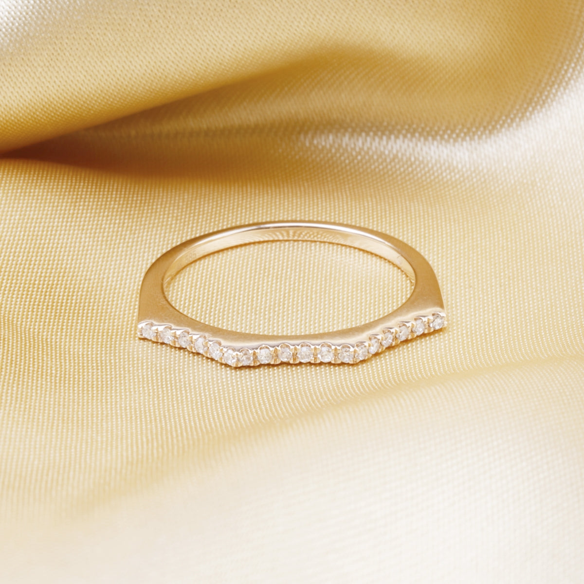 Diamond Thin Wave Ring