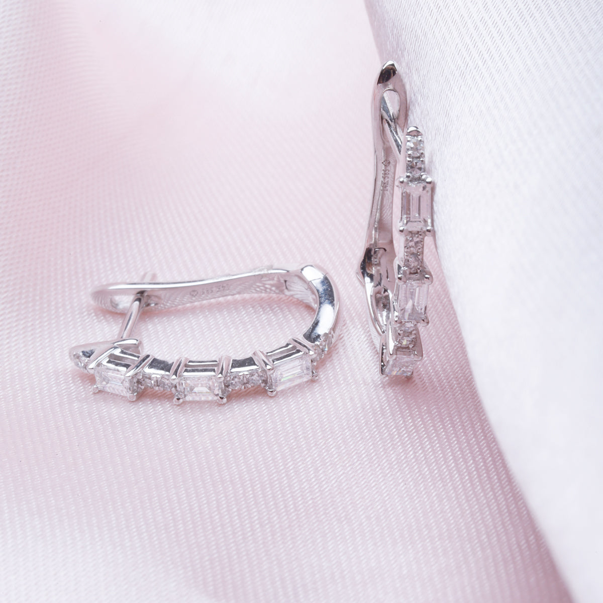 Single Row Emerald Cut Hoop