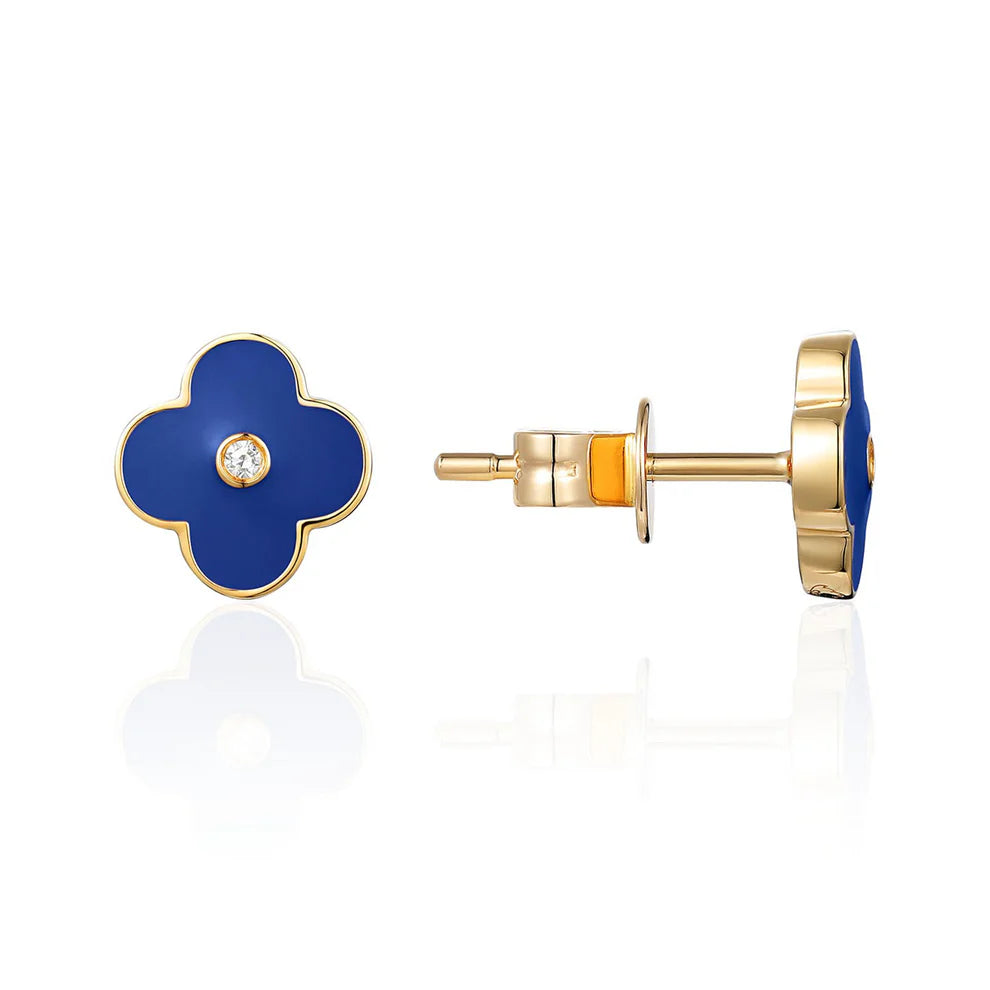 Enamel studs with a clover design. Diamond in its center for a stylish shine. 