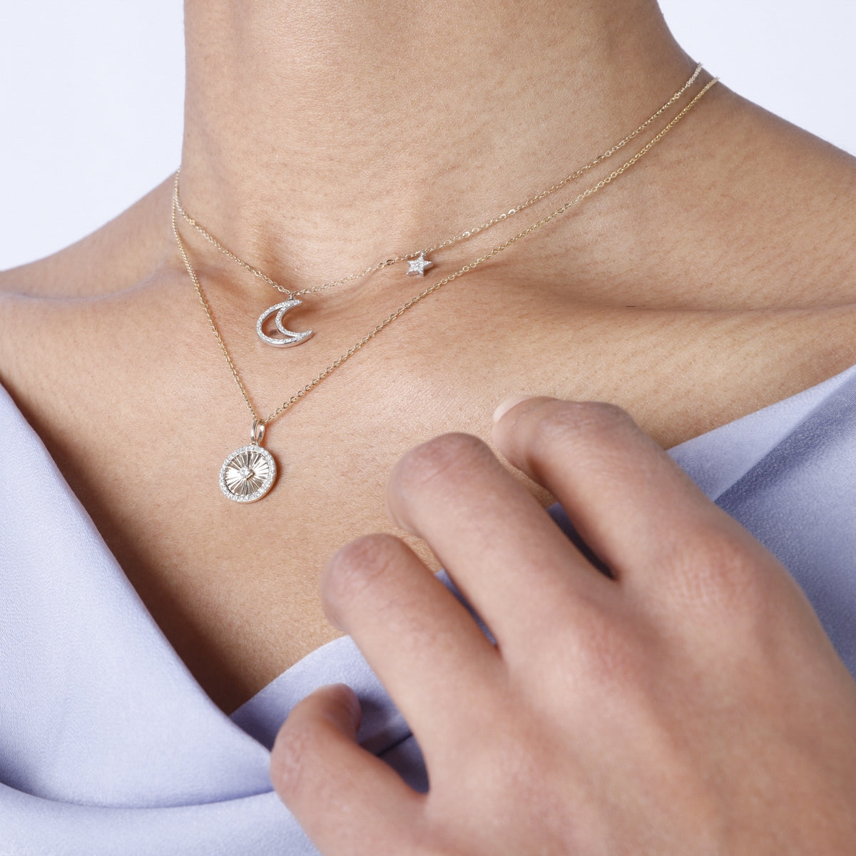 Medallion Round Necklace