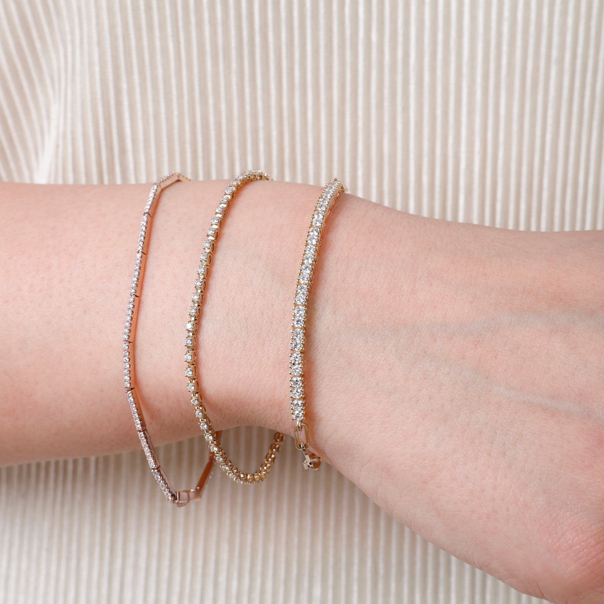 Exquisite Alexis Diamond and Gold Bracelet, a chain bracelet combining elegance and luxury. 