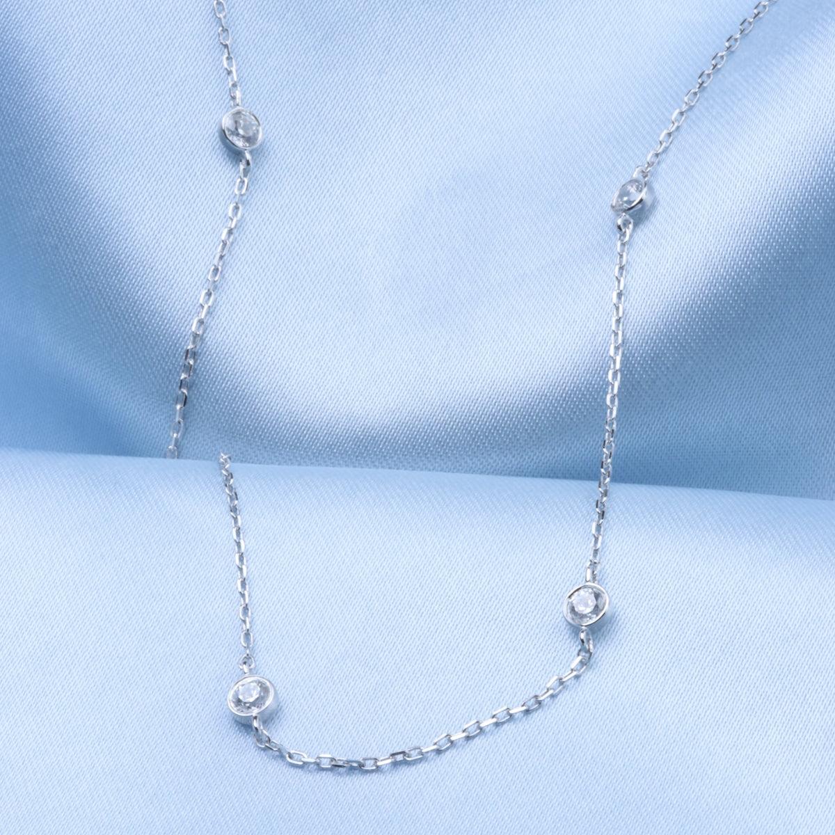 Bezel Diamond Chain crafted with utmost attention to detail. Diamonds set in bezel add brilliance.