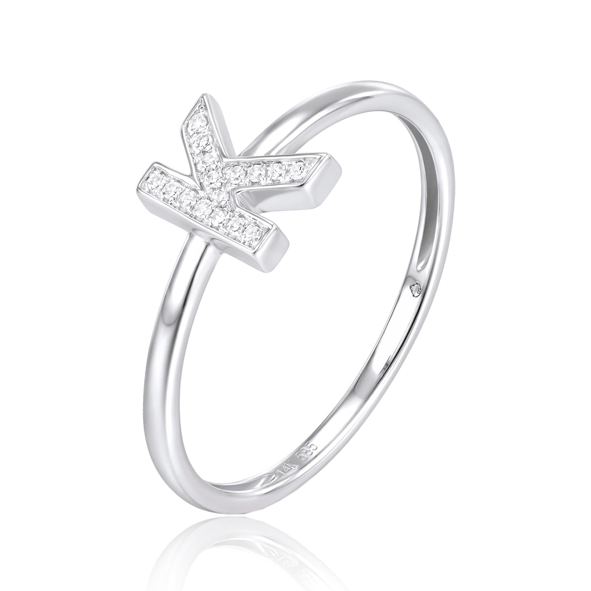 Block Initial Ring blends trends and timeless allure, making a distinct personalized statement.