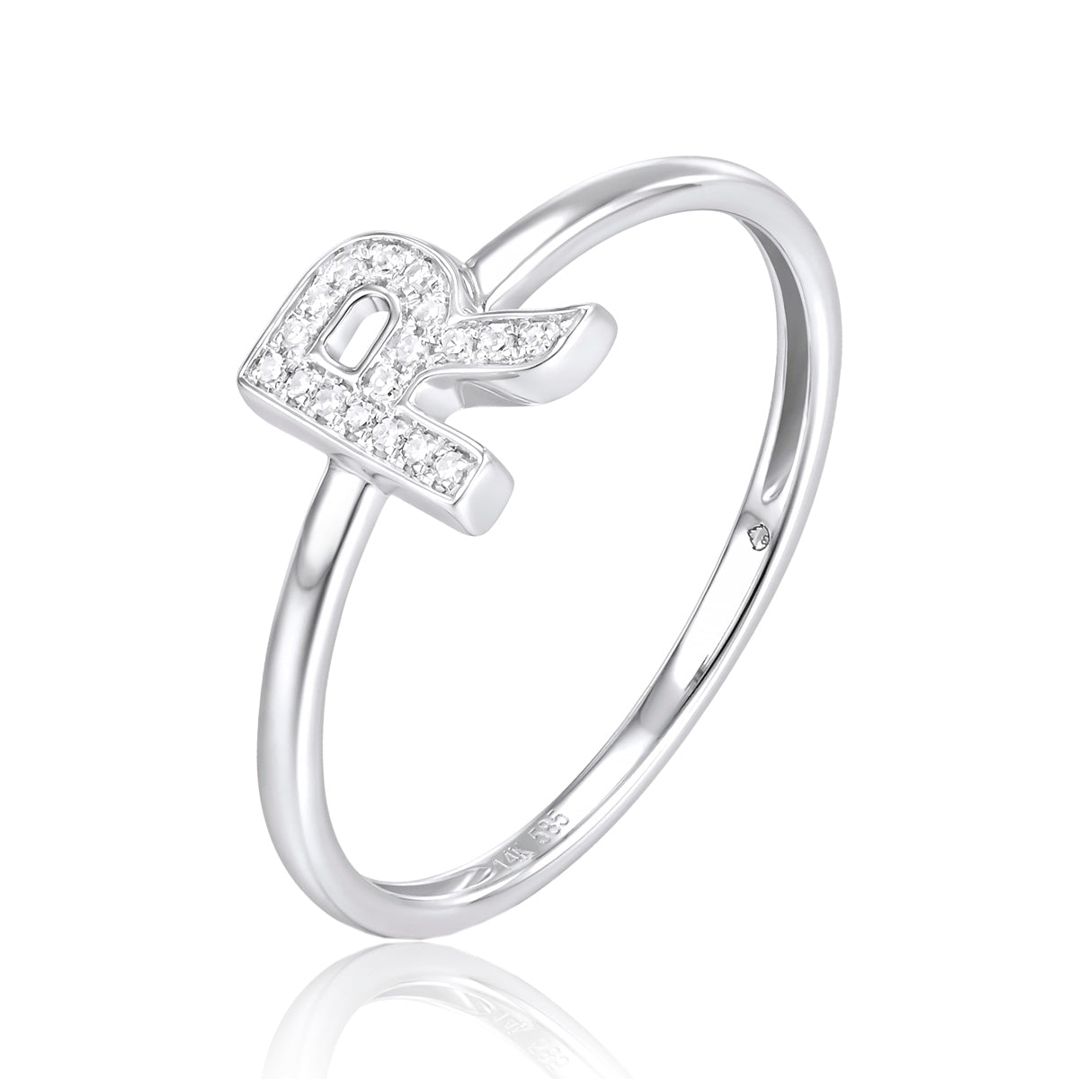 Block Initial Ring blends trends and timeless allure, making a distinct personalized statement.