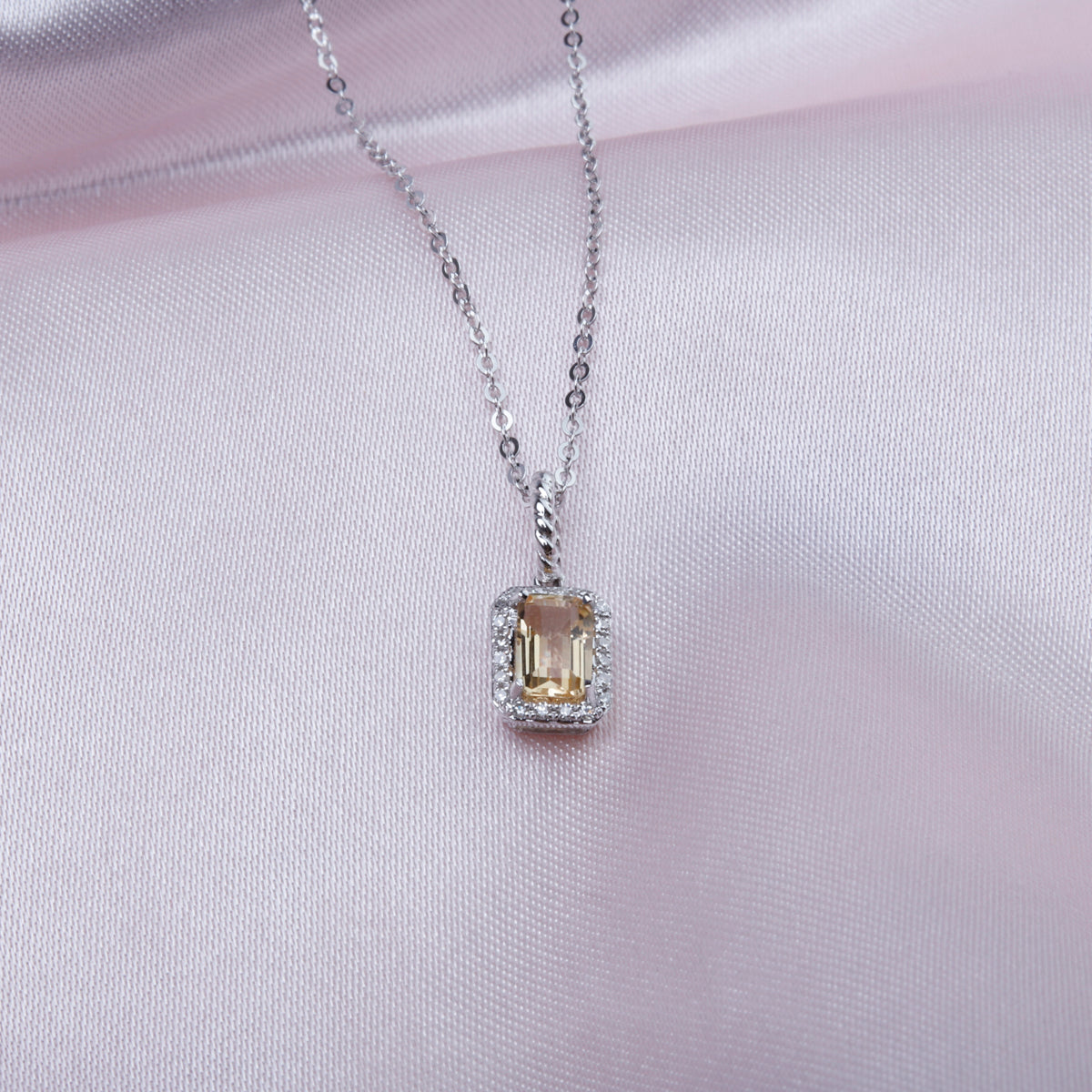 Rope Emerald Cut Necklace