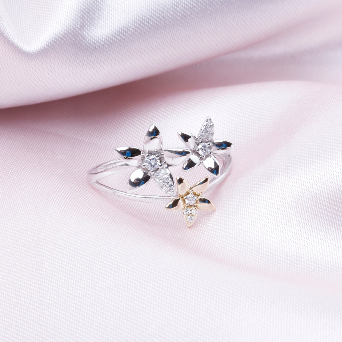 Three Flowers Ring