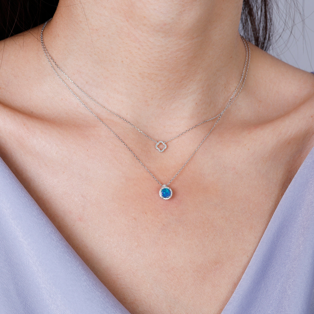 Minimal Halo Round Necklace