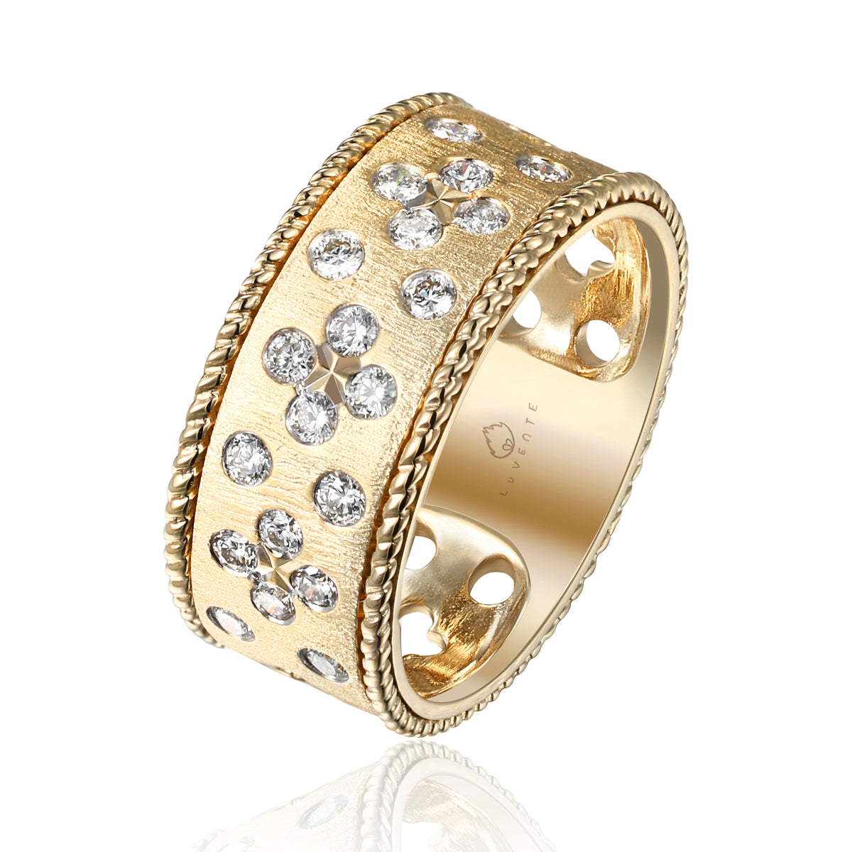 Clover Wide Diamond Band