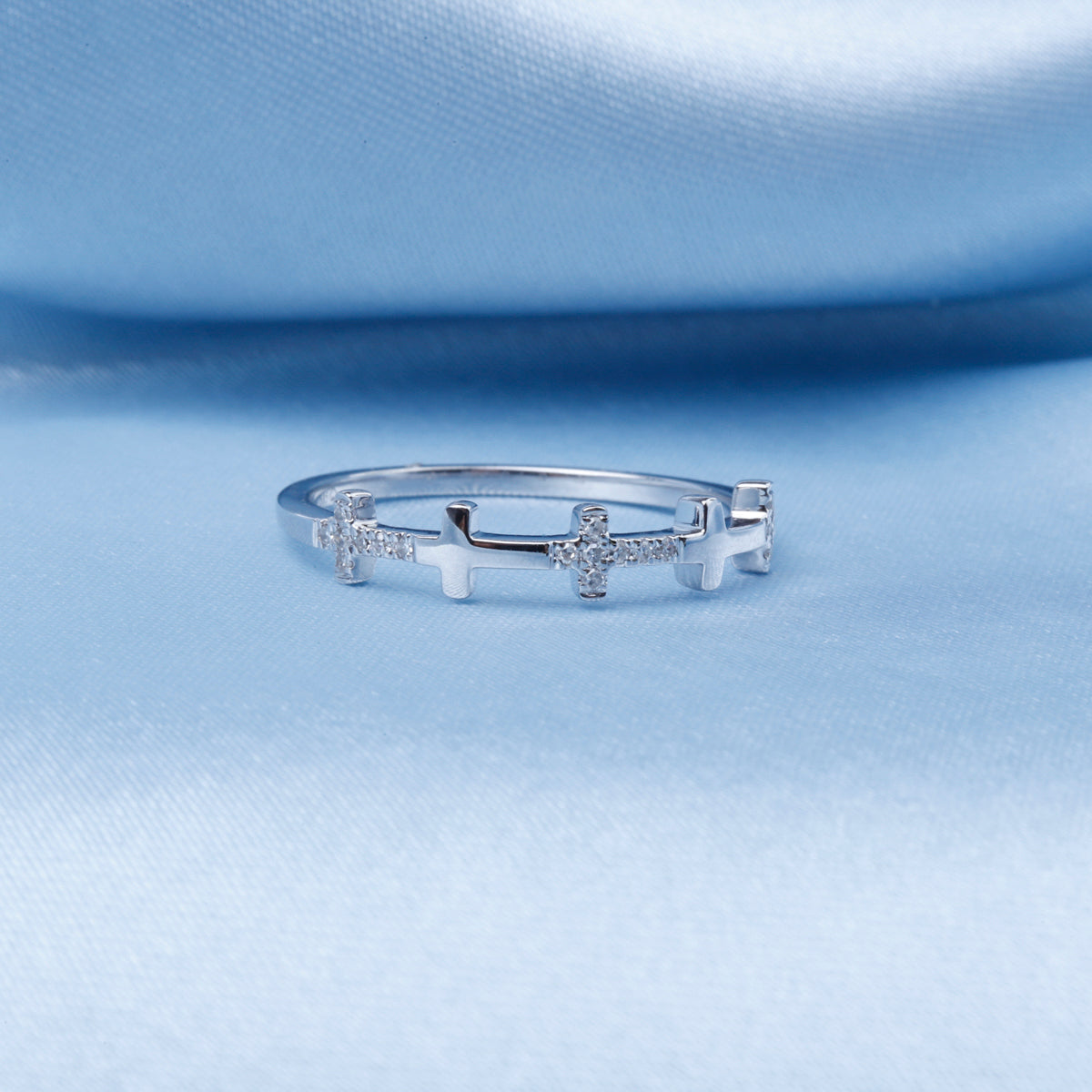 Diamond Cross Band