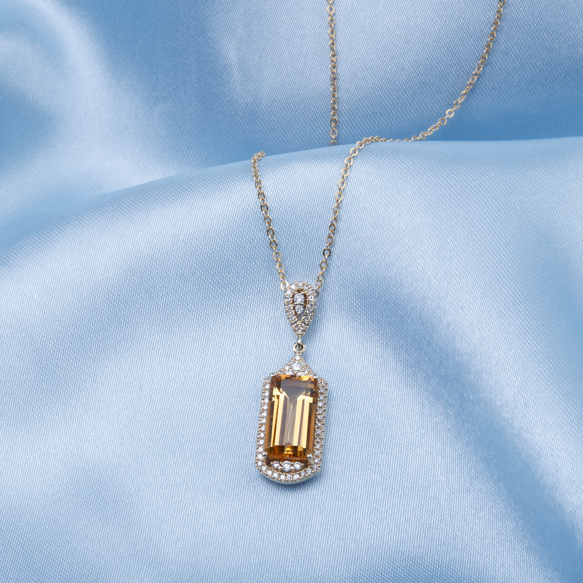 Royale Emerald Cut Necklace