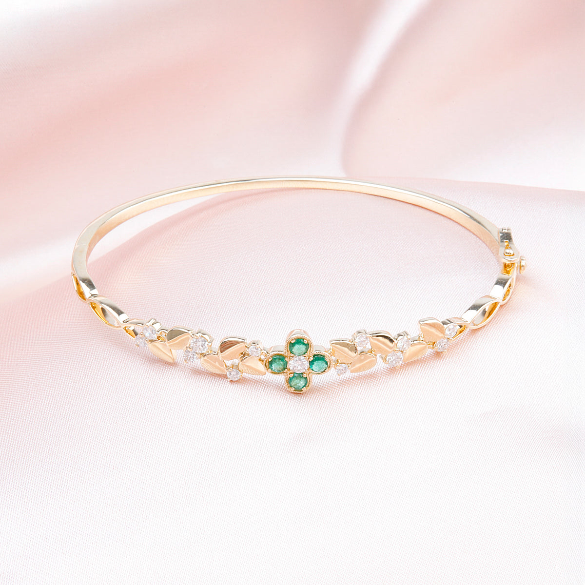 Floral Clover Bangle