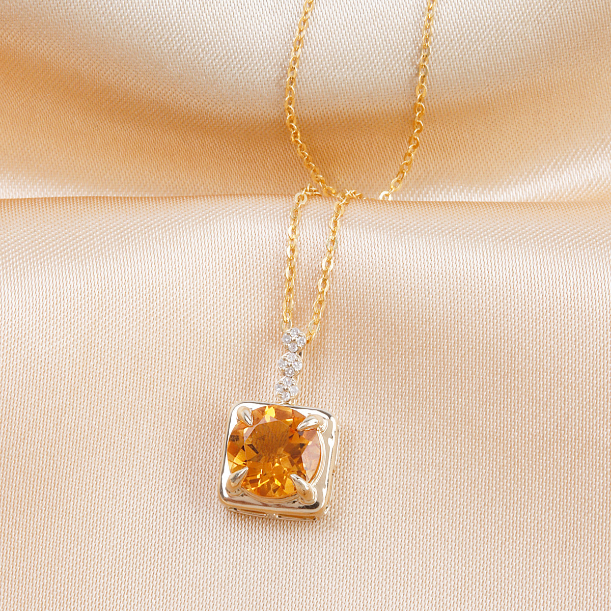 Golden Halo Round Gem Necklace