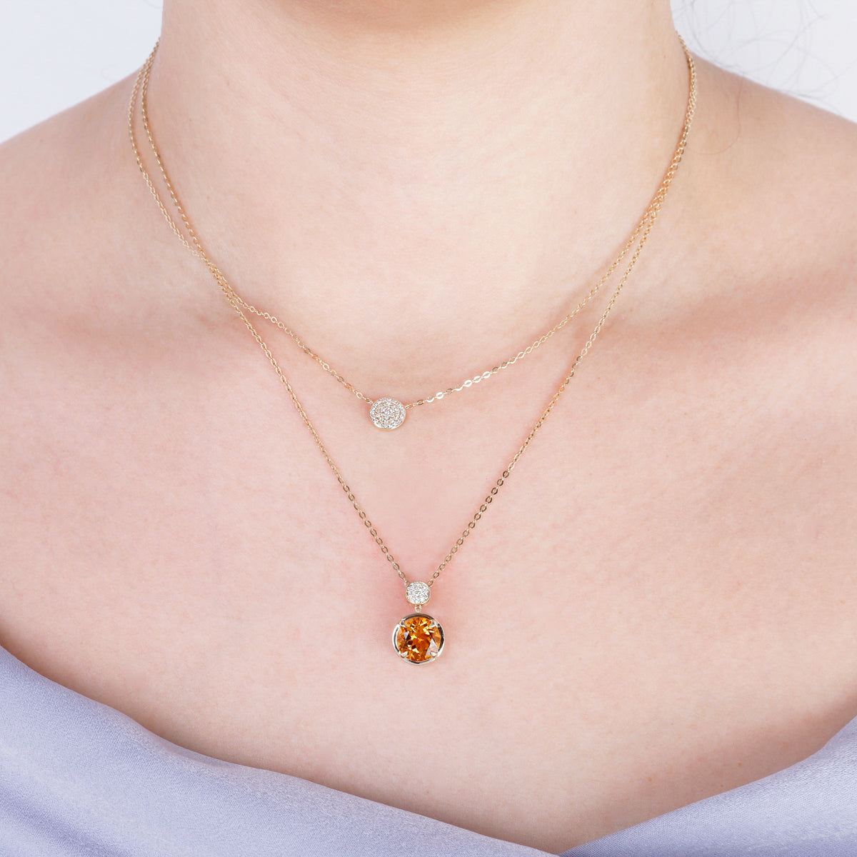 Lumnious Round Gem Necklace