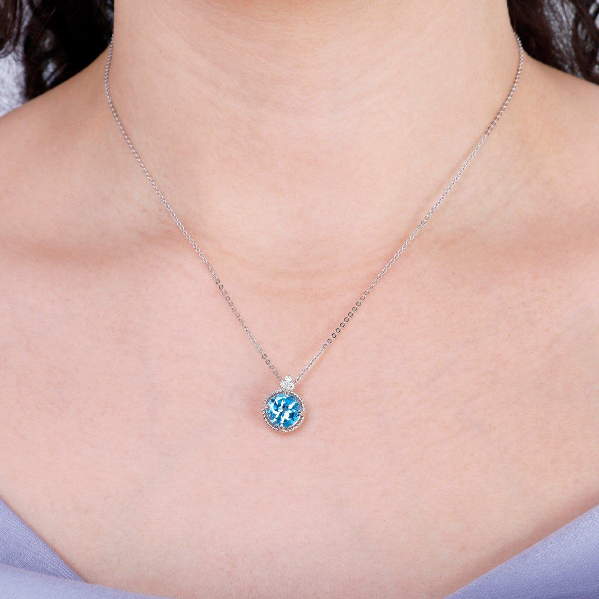 Luxe Round Gem Necklace