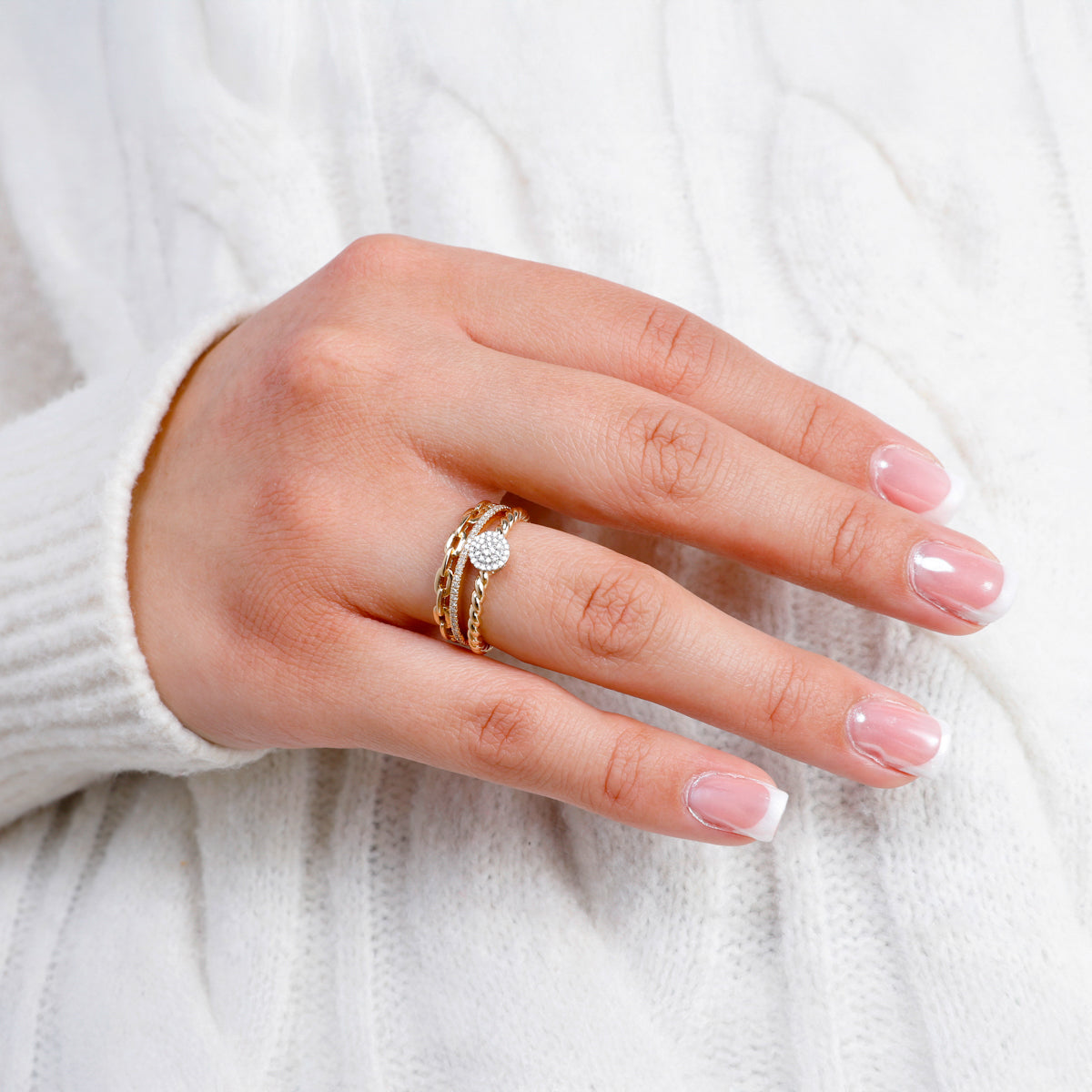 Twisted Round Pave Ring