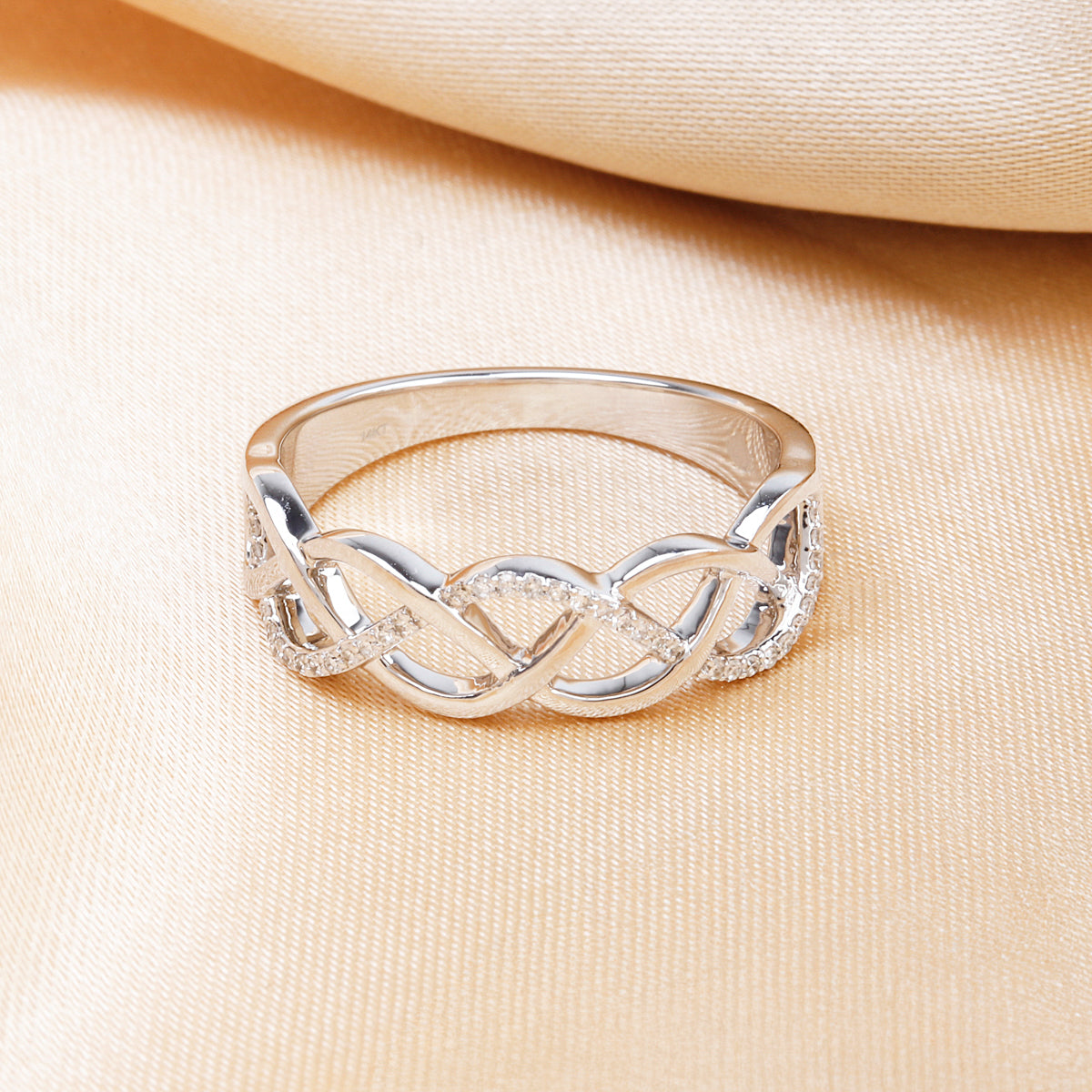 Everlasting Knot Ring