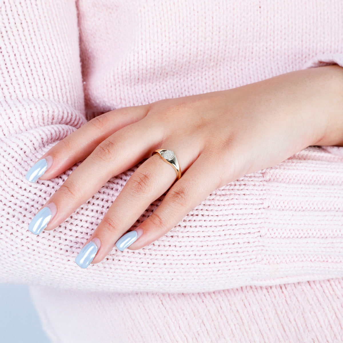 Ovalis Signet Pave Ring