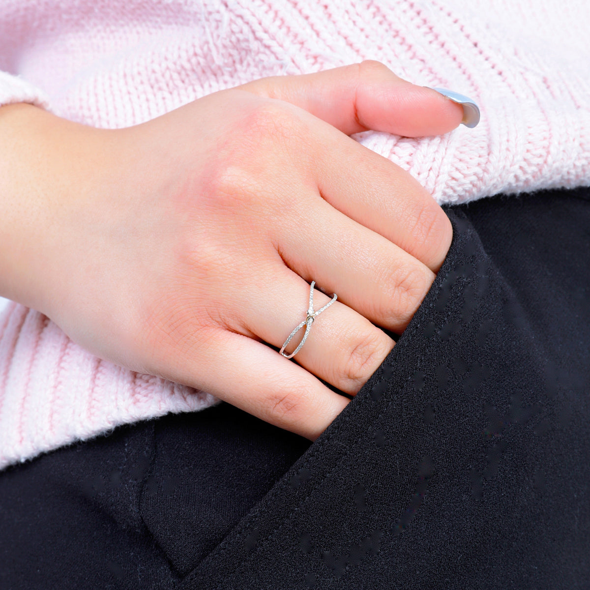 X Embrace Ring