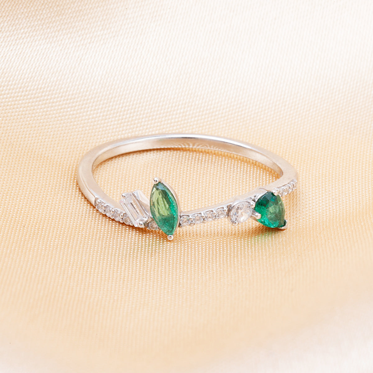Brindille Whisper Ring
