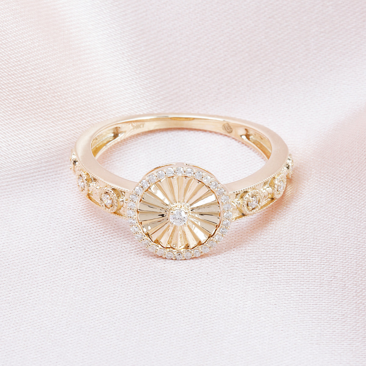 Vintage Medallion Ring