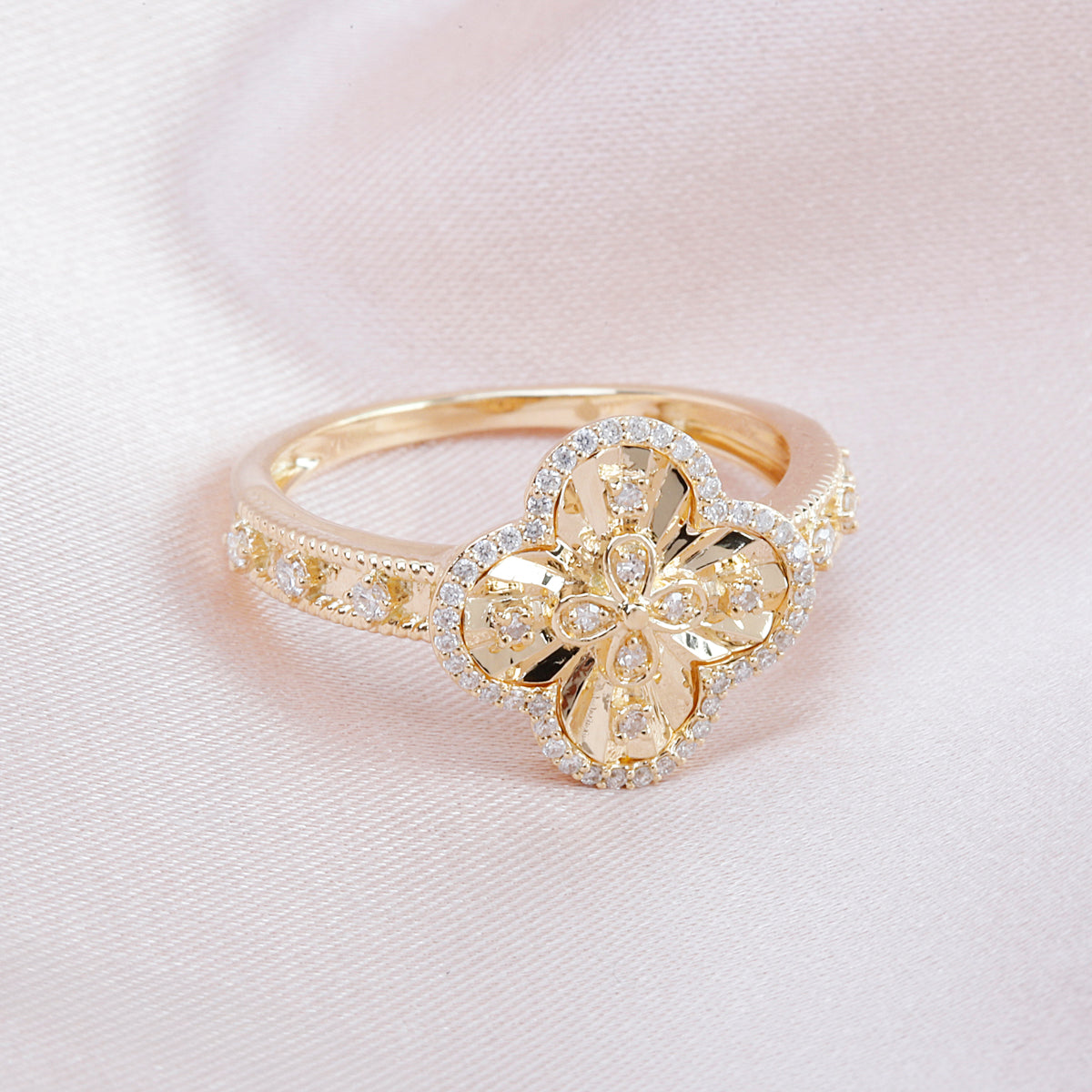Vintage Lucky Clover Ring
