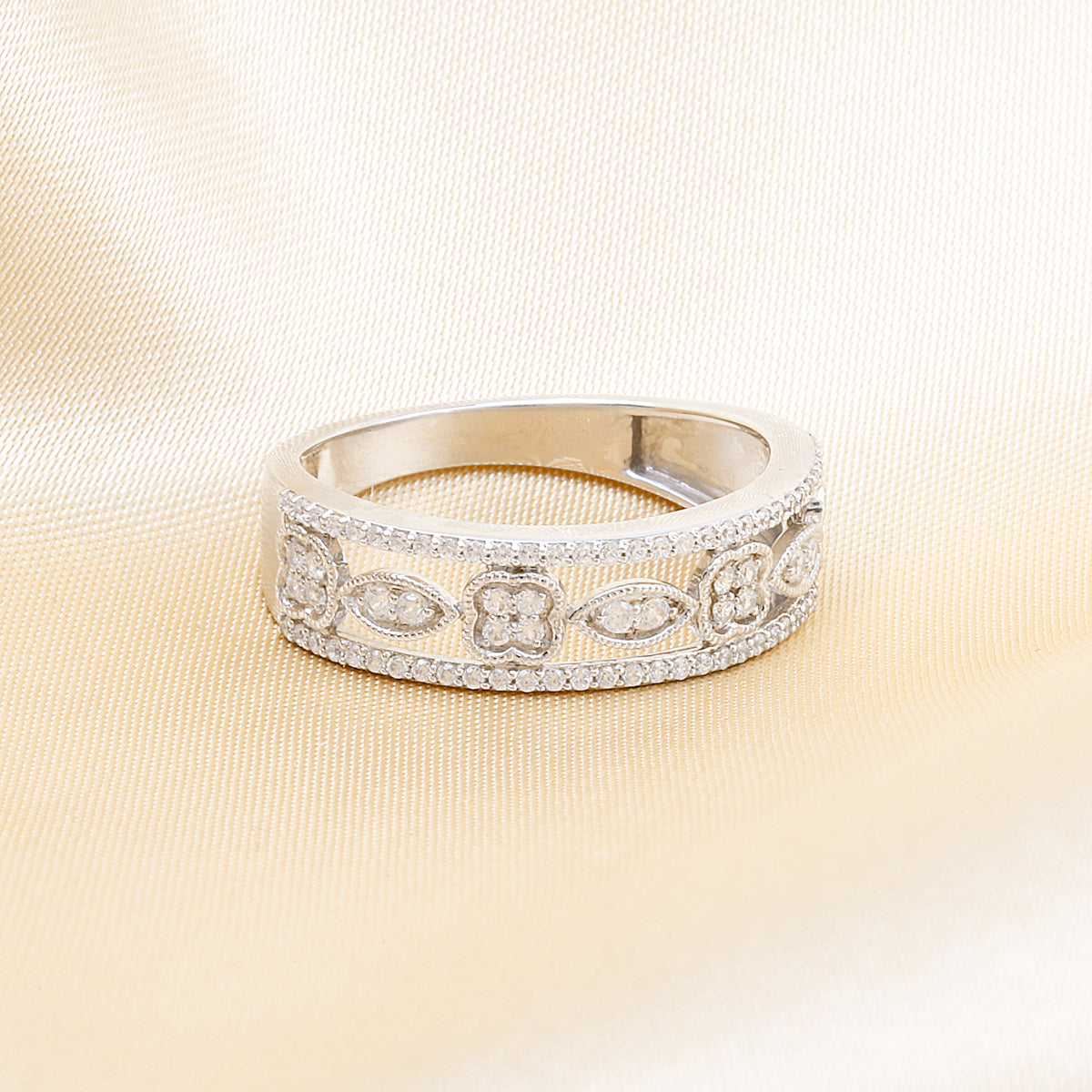 Marquise and Clover Band