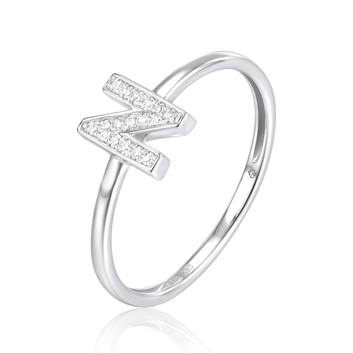 Block Initial Ring blends trends and timeless allure, making a distinct personalized statement.