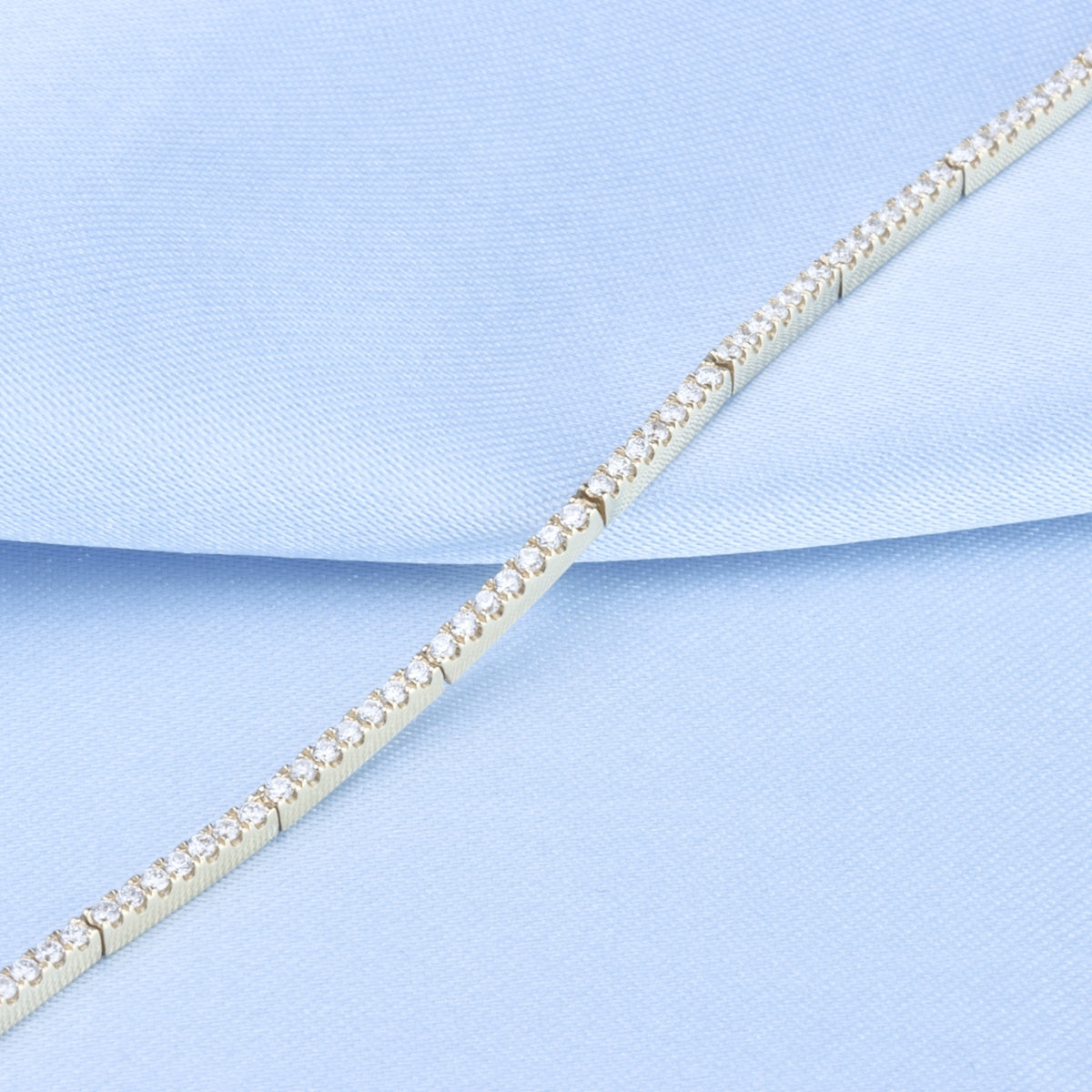 Sleek Bar Link Bracelet