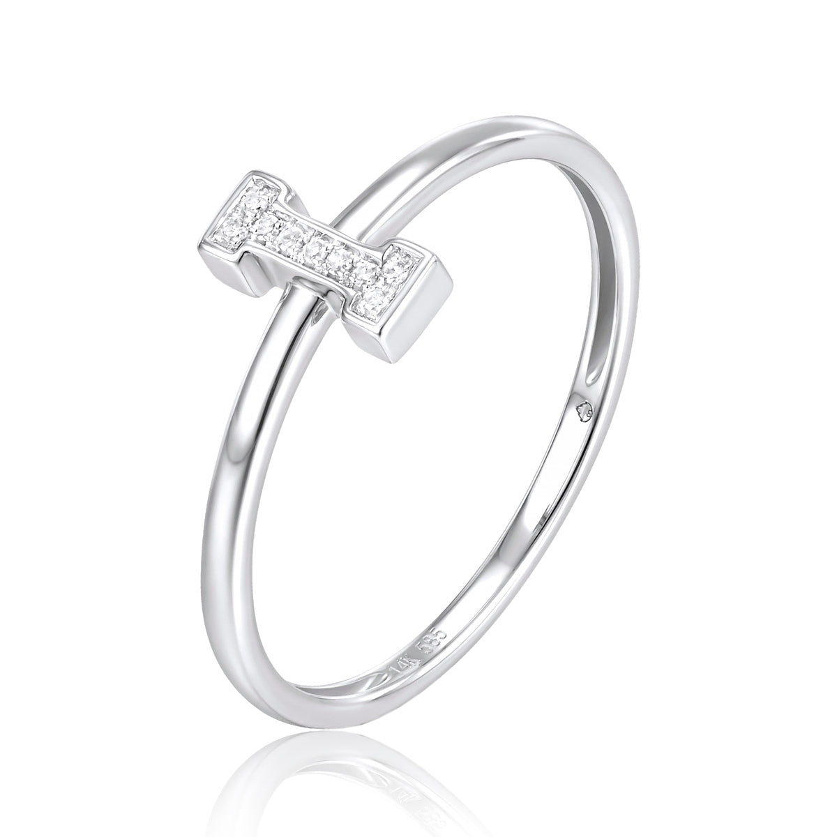 Block Initial Ring blends trends and timeless allure, making a distinct personalized statement.