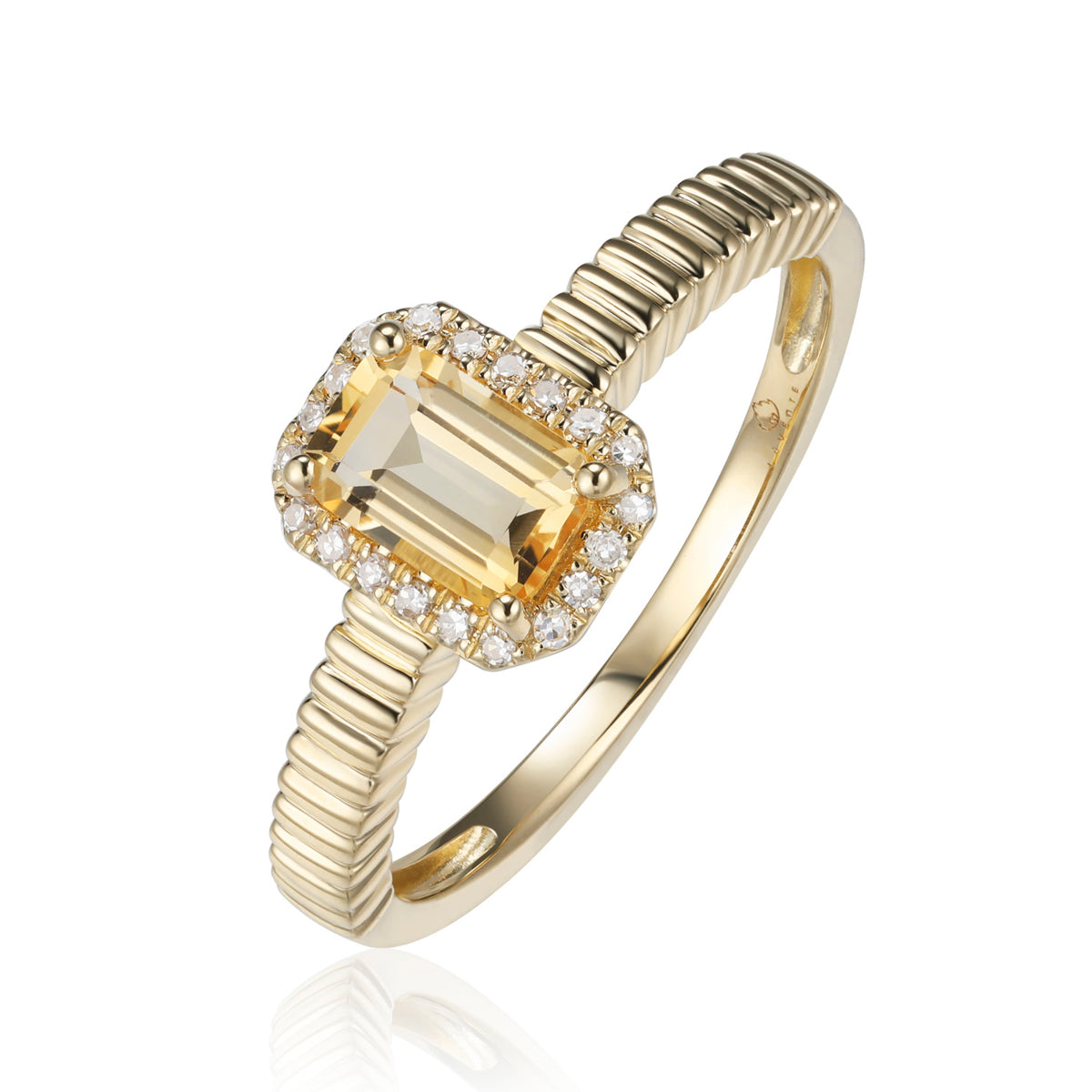 Ribbed Radiant Halo Cut