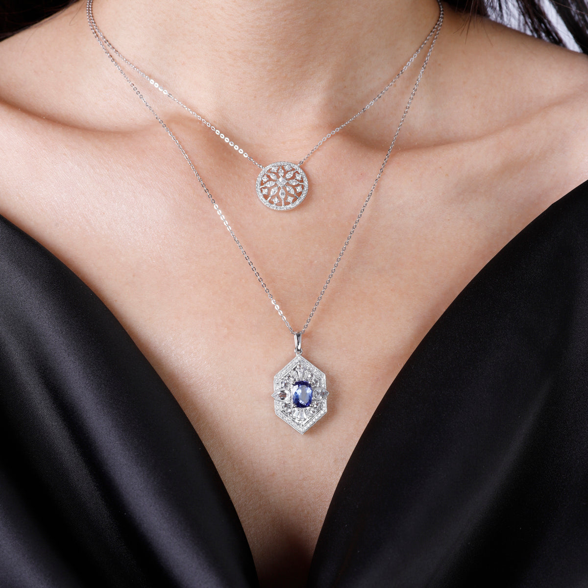 Crafted in vintage style with its timeless beauty, a classic precious stone necklace.