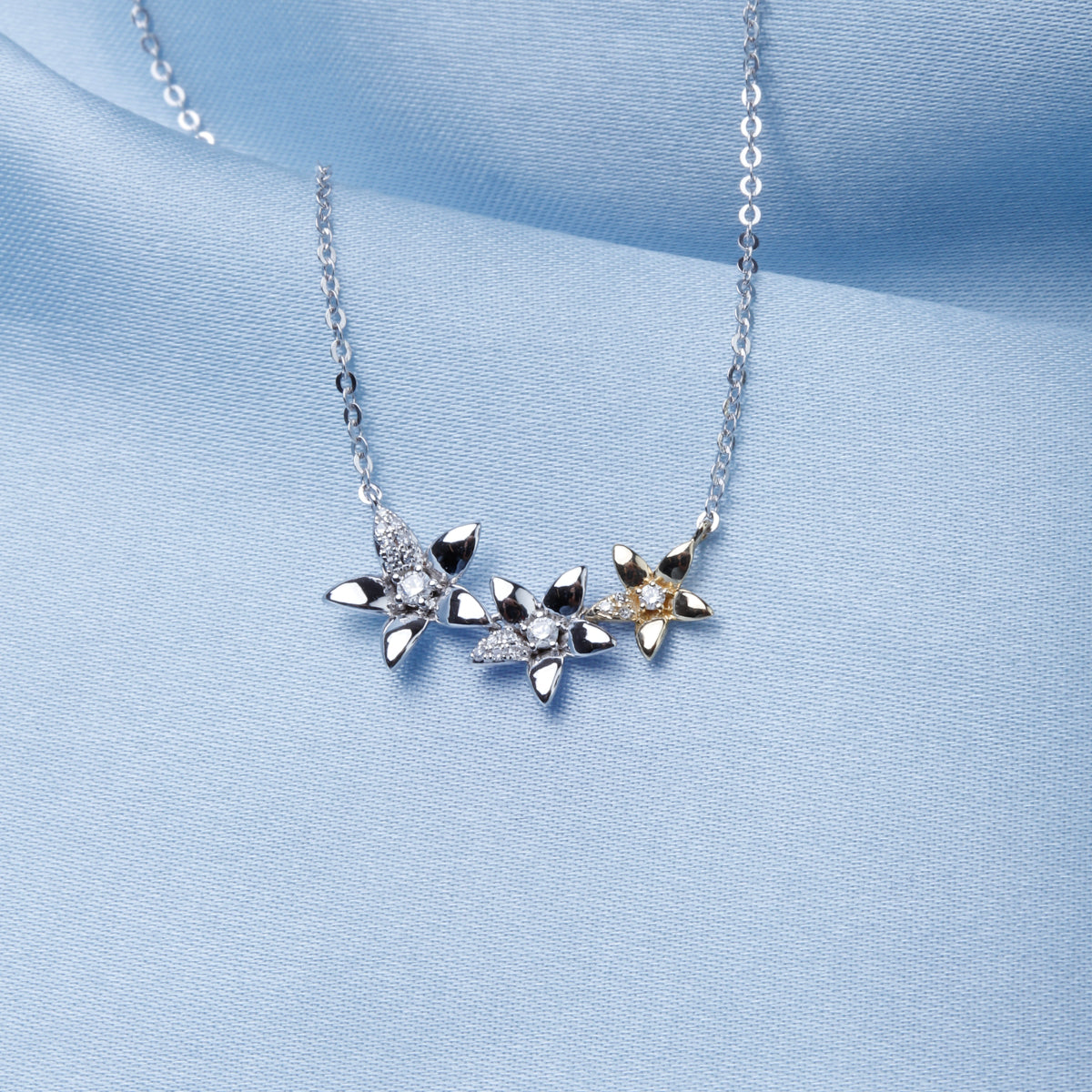 Flowers Diamond Necklace