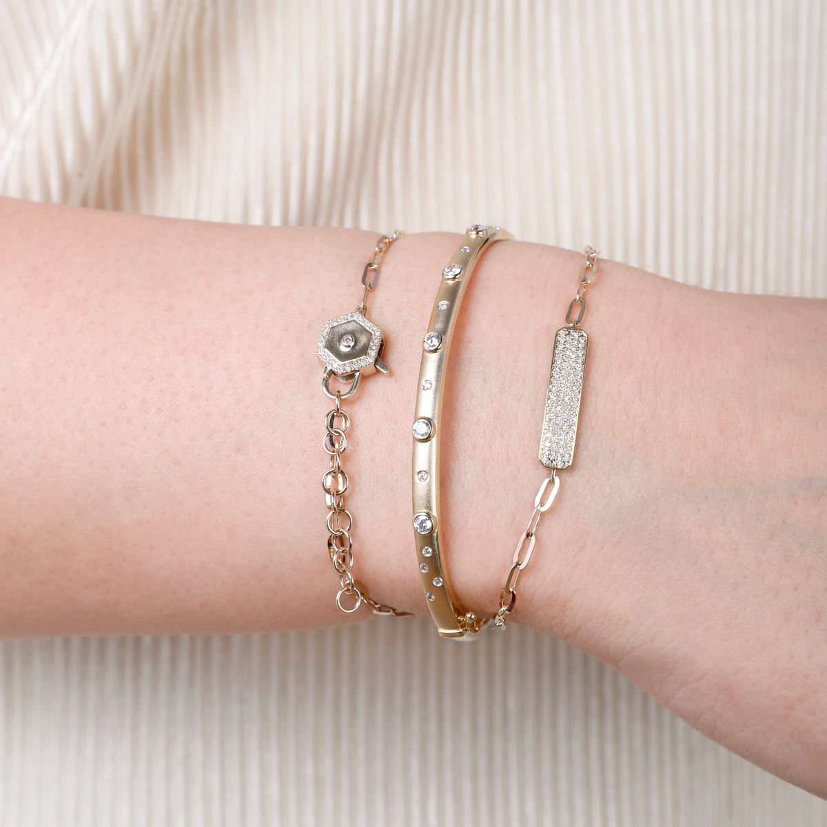 Matte Round Diamond Bangle