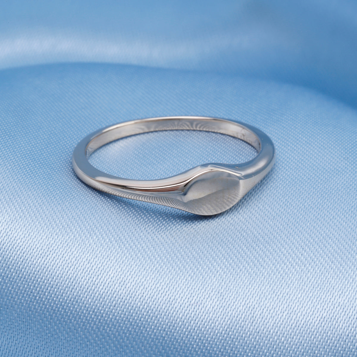 Round Signet Ring